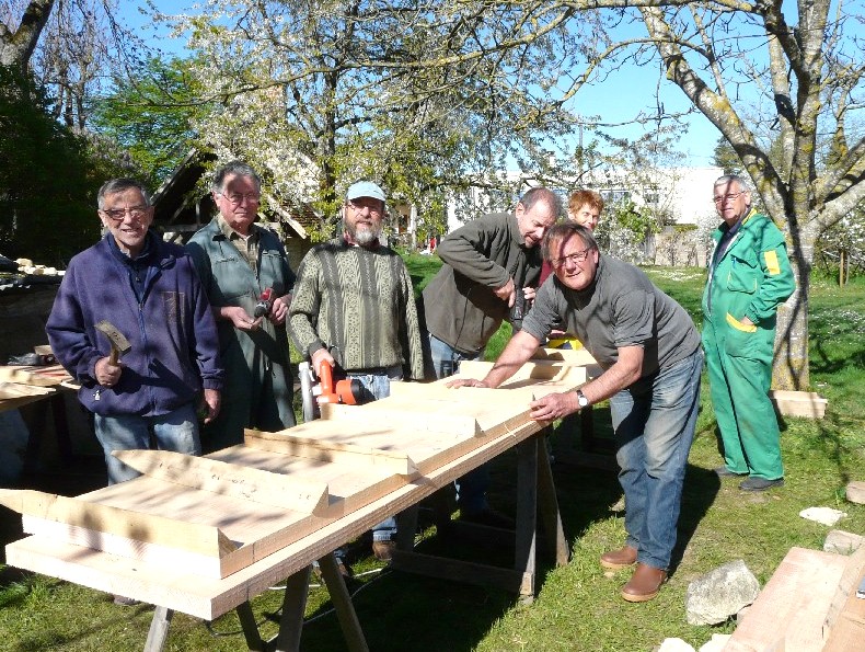 Planches de pin douglas préparées.